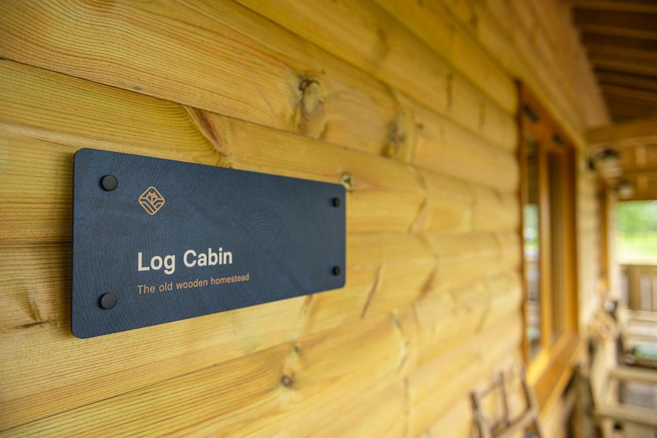 Stone  Luxury Log Cabin With A Hot Tub מראה חיצוני תמונה
