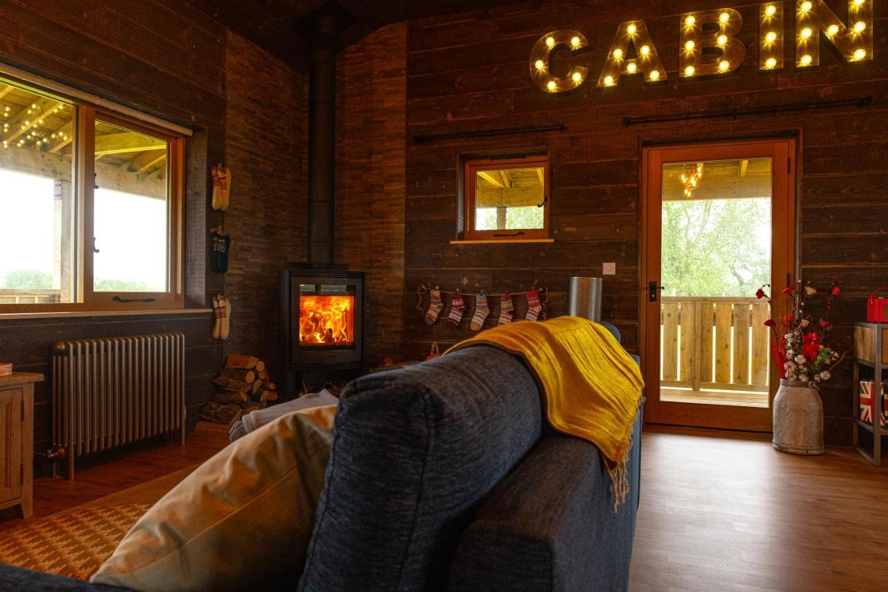Stone  Luxury Log Cabin With A Hot Tub מראה חיצוני תמונה