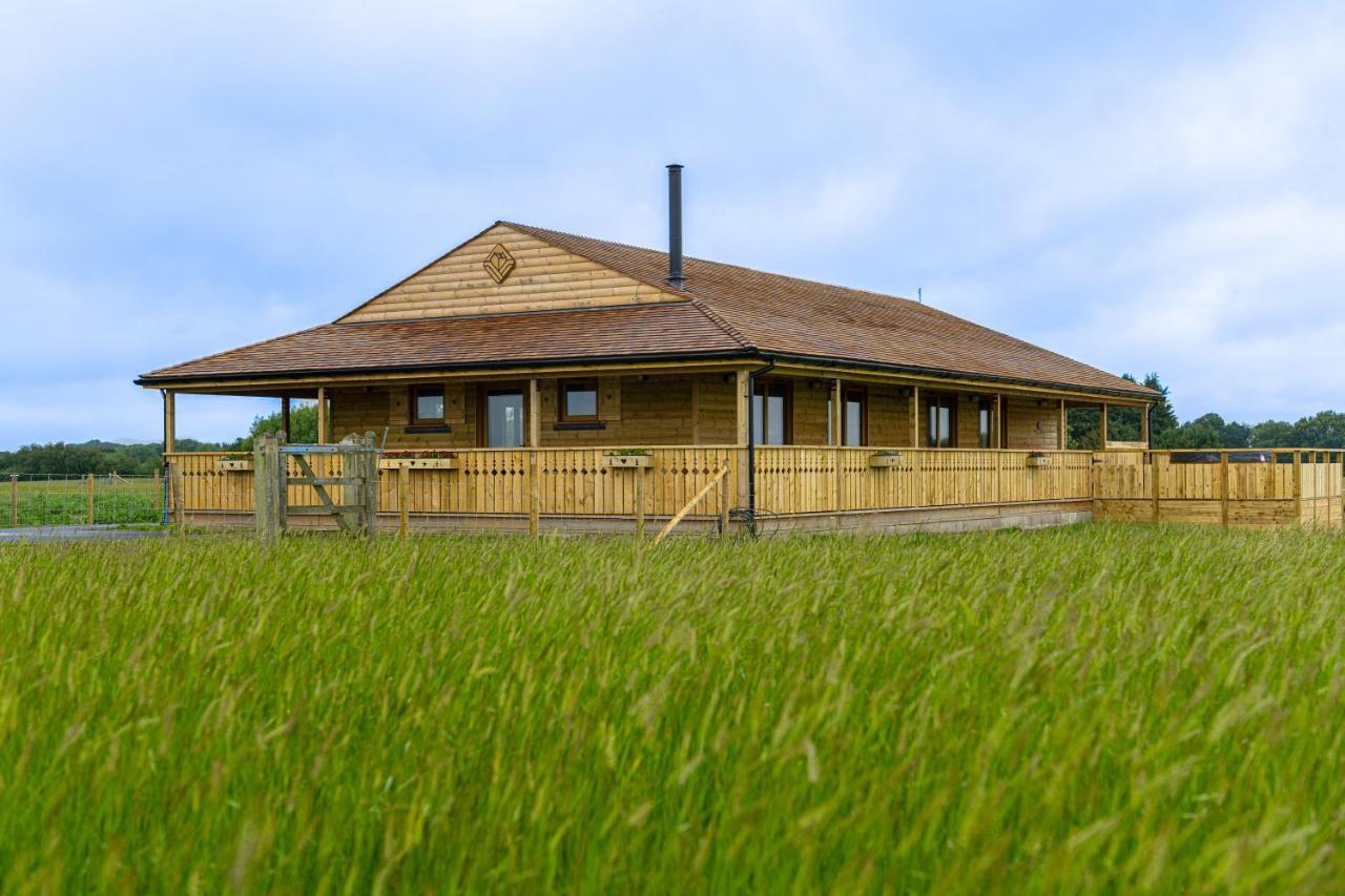 Stone  Luxury Log Cabin With A Hot Tub מראה חיצוני תמונה